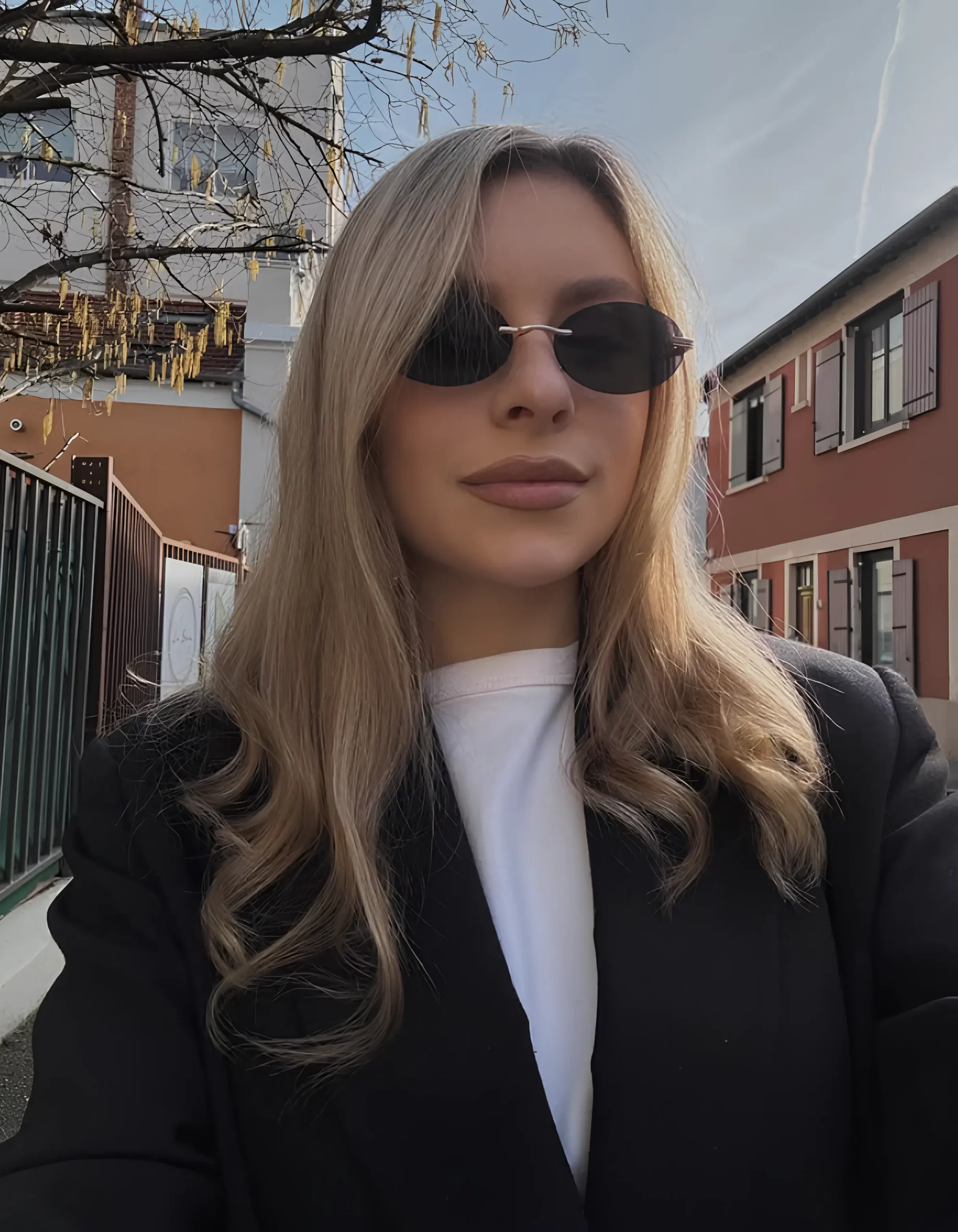 24 Classic Summer Outfits for Women Over 30 That Actually Work in 2026