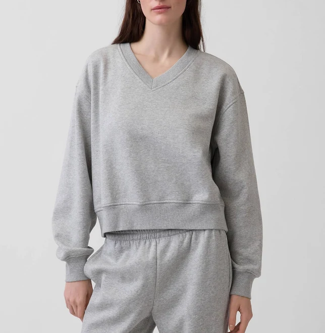 sweatshirt Gap Women's Vintagesoft Oversized V-Neck Sweatshirt Gap $35