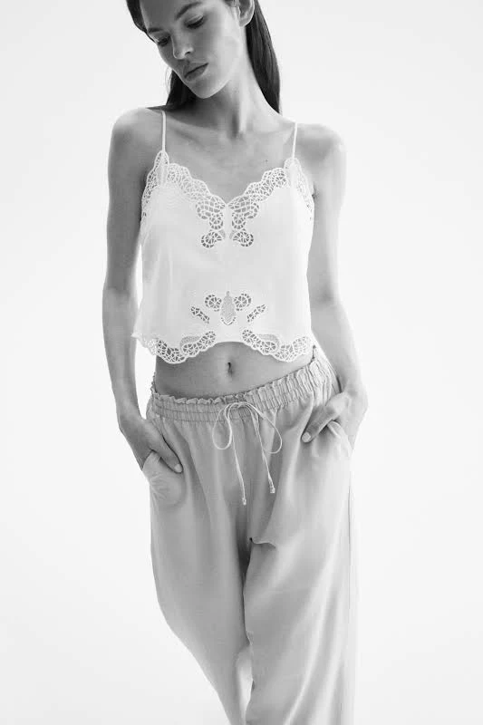 bottom H&M Ladies Linen-Blend Crop Pants H&M $29.99