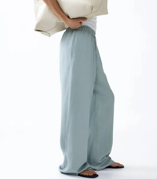 pants H&M Ladies Linen-Blend Pants H&M $29.99