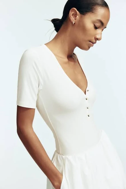 top H&M Ladies Viscose Short-Sleeved Bodysuit H&M $14.99