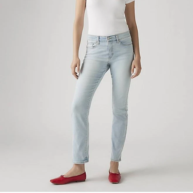 jeans Levi's Women's Classic Straight Jeans Levi's $42.98