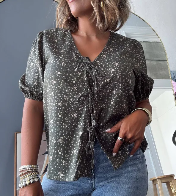 blouses Lois Floral Blouse Everyday Chic Boutique $29.99