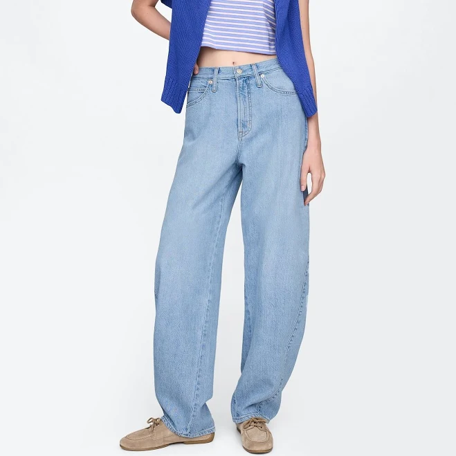 jeans Gap Women's High Rise Ultrasoft Barrel Jeans Gap $44
