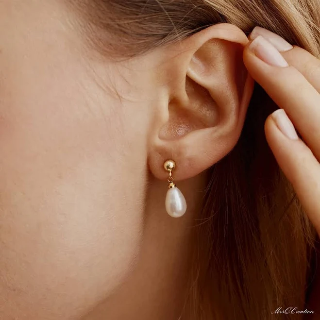 accessory Vintage Freshwater Pearl Drop Earrings Etsy - MrsQCreation $18.99