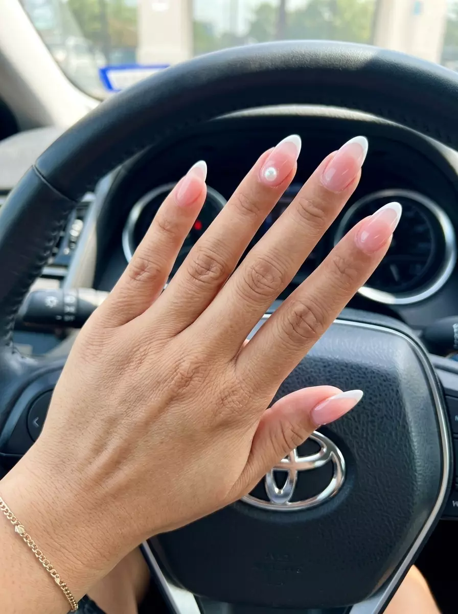 French Manicure Summer 2026: Pearl Accent Sheer Pink Pearl Accent Sheer Pink nails for french manicure summer 2026. Romantic, elegant, soft.