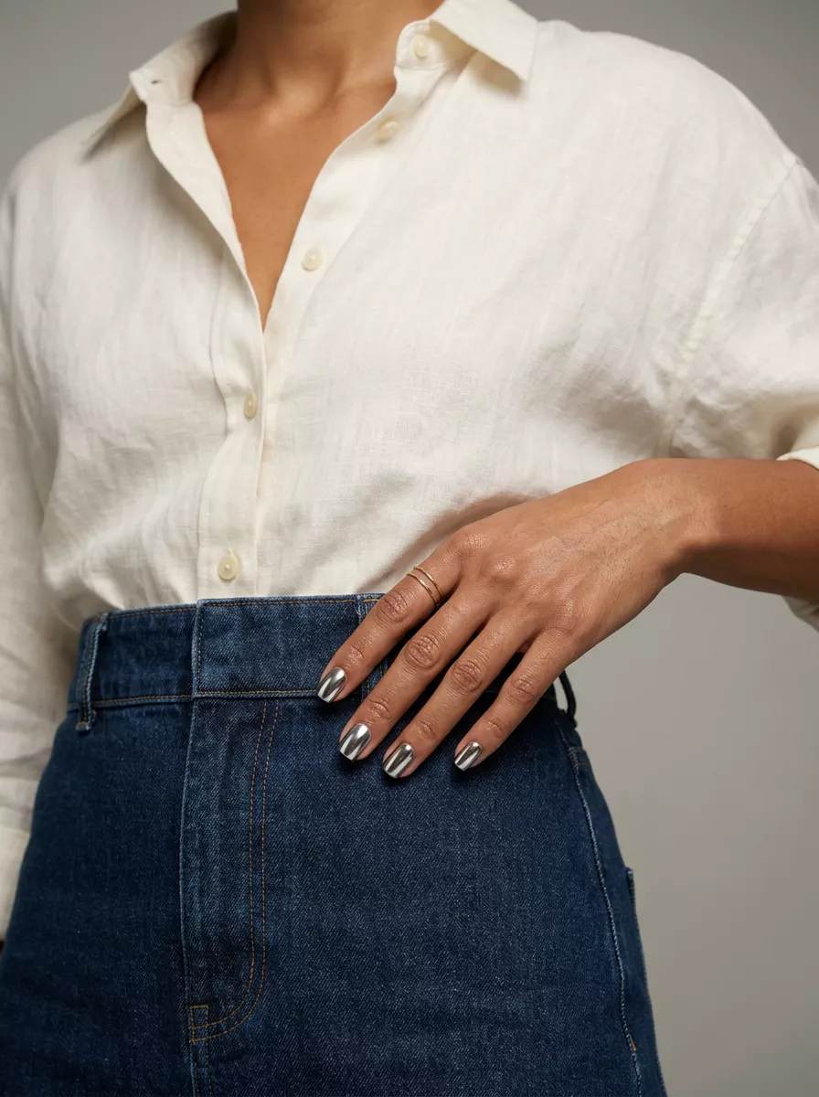Summer Classy Nails 2026: Radiant Peach Ombre Playful soft peach jelly ombre nails for a radiant summer classy nails 2026 vacation vibe.