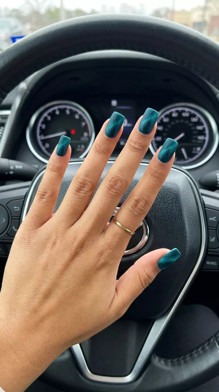 Solid Summer Nails 2026: Deep Teal Velvet Square Solid summer nails 2026: Deep teal velvet square for formal events and sophisticated evenings. Luxurious & mysterious.