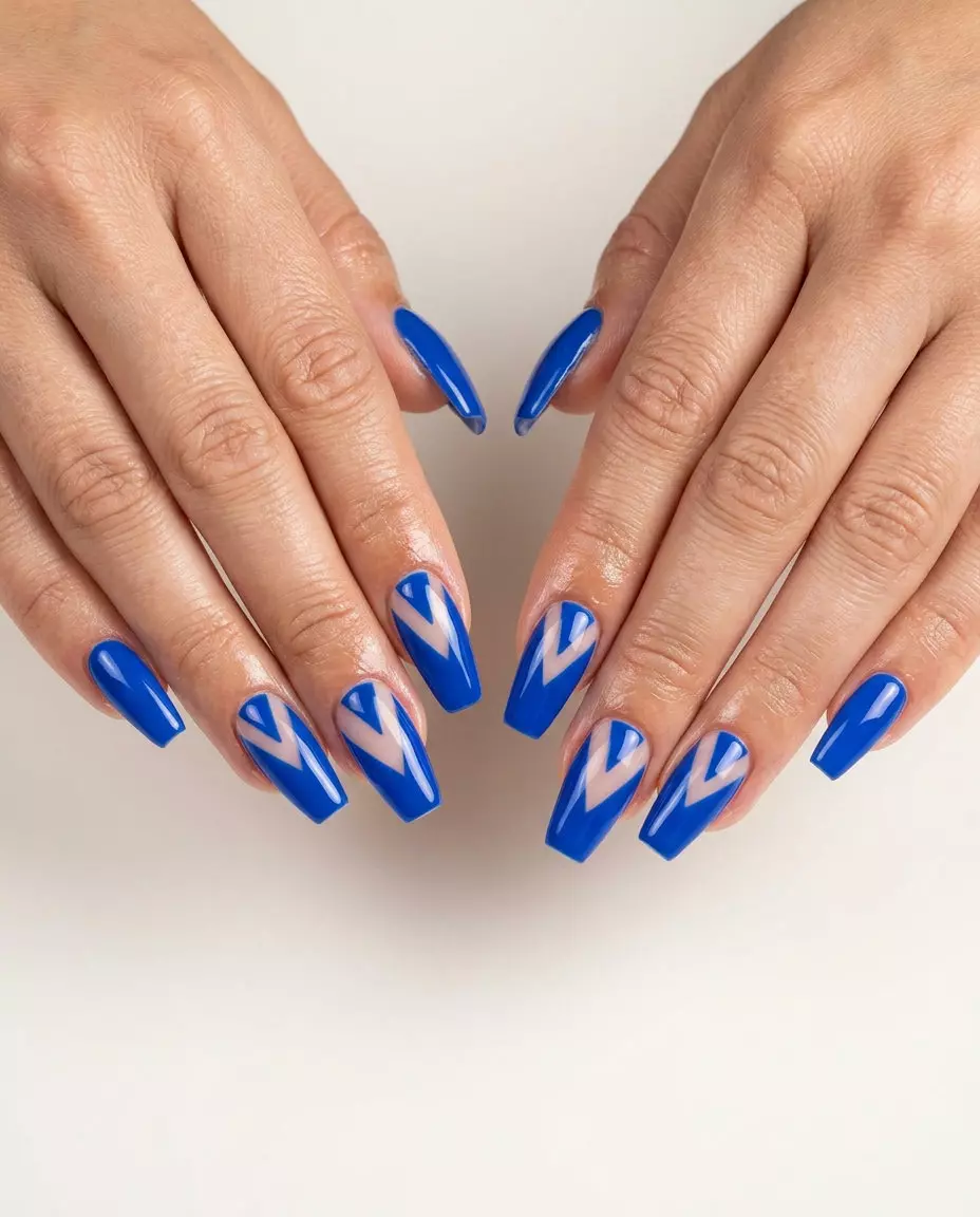 Cobalt blue negative space geometric summer nails 2026 for date nights and fashion events. Edgy.