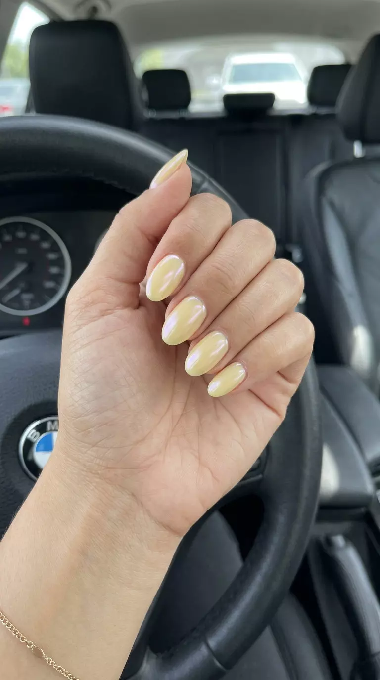 Pastel Yellow Glazed Donut Nails 2026 Romantic pastel yellow glazed donut nails for weddings. Summer nails yellow 2026.
