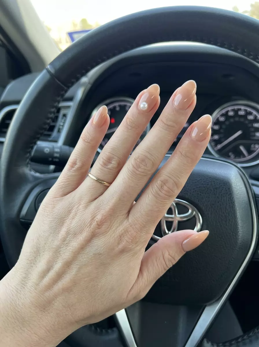 Pearl Accent Almond Nails 2026: Minimalist Chic Minimalist Pearl Accent Almond nails: Chic, polished summer nails 2026 for daily wear & work.